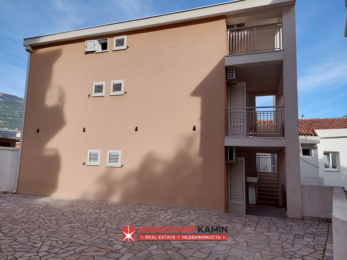 Apartment-Style House on Four Floors in the City Centre, Budva